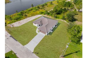 801 Wagner Ave Lehigh Acres, FL 33972 - MLS#A11903596