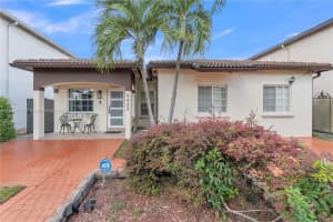 6682 Sw 157th Ct, Miami