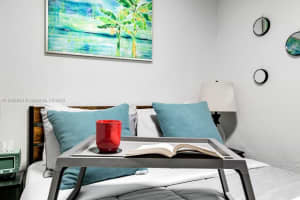 MLS# A11903632, Hollywood, Florida 33020