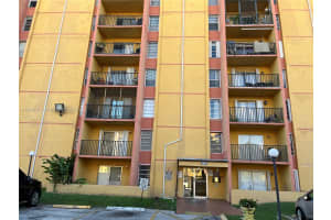 4801 NW 7th St Apt 104-16, Miami, FL 33126, - MLS#A11903715