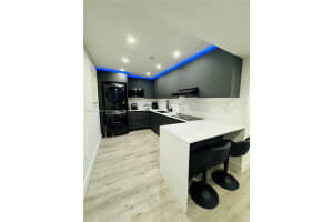 1555 W 44th Pl 214d Hialeah, FL 33012 - MLS#A11903736