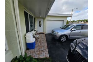 9590 Nw 21st Mnr Sunrise, FL 33322 - MLS#A11903753