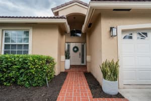 16061 La Costa Dr Weston, FL 33326 - MLS#A11903775