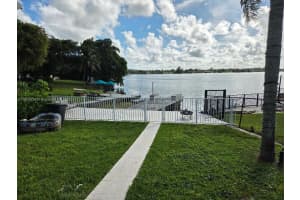 8220 SW 48th St, Miami, FL 33155, - MLS#A11903834