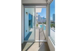 Neo Lofts, 10 SW South River Dr #811, Miami, FL 33130, - MLS#A11903840