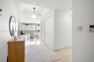 20281 E Country Club Dr M1 Aventura, FL 33180 - MLS#A11903873