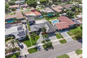 2108 Ne 63rd St Fort Lauderdale, FL 33308 - MLS#A11903875