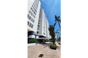 6450 Collins Ave APT 308, Miami Beach, FL 33141, - MLS#A11903919