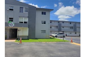 120 Royal Palm 301 Hialeah Gardens, FL 33016 - MLS#A11903934