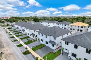 22555 Sw 125th Ave 13a, Miami