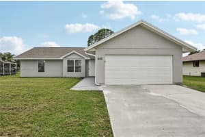 846 Se Cavern Ave, Port Saint Lucie