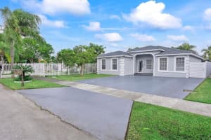 13269 Sw 278th St 13269 Homestead, FL 33032 - MLS#A11903990