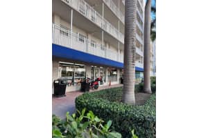 1300 Lincoln Rd D304 Miami Beach, FL 33139 - MLS#A11904001