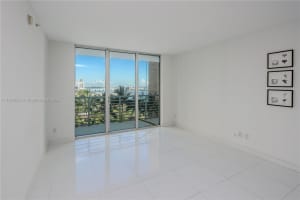 325 S Biscayne Blvd 1722 Miami, FL 33131 - MLS#A11904022