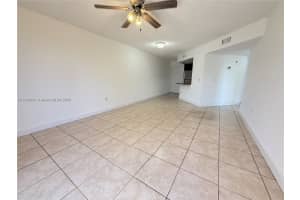 8225 Lake Dr 401 Doral, FL 33166 - MLS#A11904032