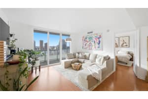 50 Biscayne Blvd 2911, Miami