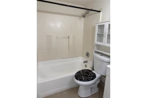 602 Sw 8th Ave 1 Hallandale Beach, FL 33009 - MLS#A11904101