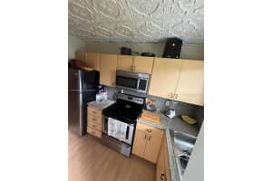 270 Se Layne Blvd 212 Hallandale Beach, FL 33009 - MLS#A11904127