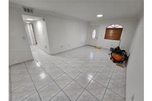 10915 W Okeechobee Rd 102 Hialeah Gardens, FL 33018 - MLS#A11904154