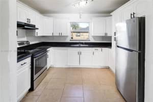 1722 Nw 8th Ct Fort Lauderdale, FL 33311 - MLS#A11904164