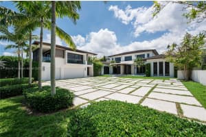 9000 Sw 63rd Ct Pinecrest, FL 33156 Sold 12/12/25