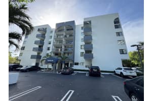 2715 Tigertail Ave 404 Miami, FL 33133 - MLS#A11904180