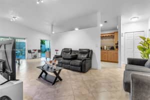 12006 Sw 210th Ter Miami, FL 33177 - MLS#A11904213