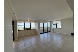 2555 Collins Ave 2002 Miami Beach, FL 33140 - MLS#A11904240