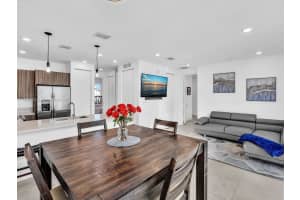 6410 Nw 102nd Path 302, Doral