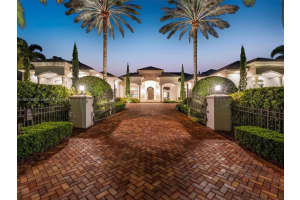 11420 Nw 4th St, Plantation