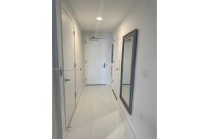 1010 Brickell Ave 2510, Miami