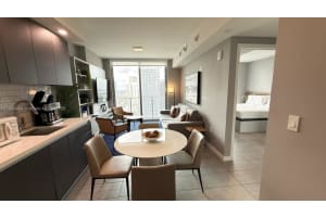 227 Ne 2nd St 3104, Miami