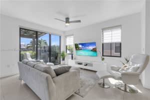 6035 Nw 104th Path Doral, FL 33178 - MLS#A11904478