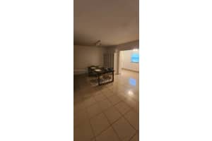 23 N Valencia Dr 2-32 Davie, FL 33324 - MLS#A11904523