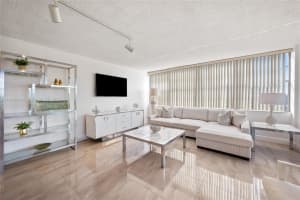 1400 Saint Charles Pl 520 Pembroke Pines, FL 33026 - MLS#A11904544