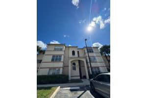 3400 N Pinewalk Dr N 918 Margate, FL 33063 - MLS#A11904564