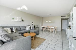 5601 Collins Ave 1517 Miami Beach, FL 33140 - MLS#A11904587