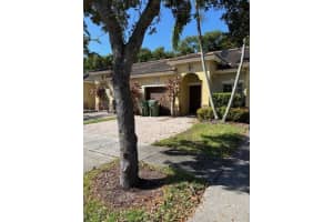 1176 Ne 32nd Ave 1176 Homestead, FL 33033 - MLS#A11904678