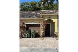 1176 Ne 32nd Ave 1176 Homestead, FL 33033 - MLS#A11904678