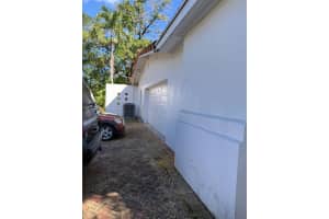 5600 Sw 74th Ct, Miami