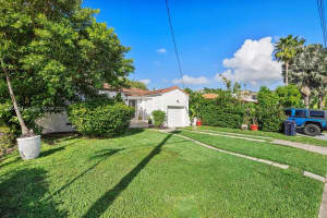 8826 Emerson Ave Surfside, FL 33154 - MLS#A11904703