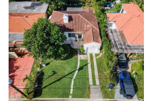 8826 Emerson Ave Surfside, FL 33154 - MLS#A11904703