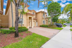 11451 Nw 68th Ter Doral, FL 33178 - MLS#A11904747