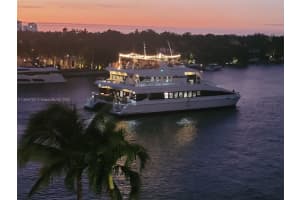 5700 Collins Ave 5l Miami Beach, FL 33140 - MLS#A11904760