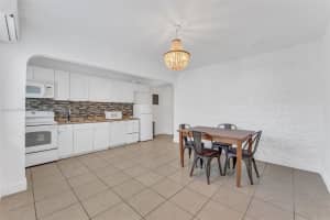 1639 Hayes St 2 Hollywood, FL 33020 - MLS#A11904761