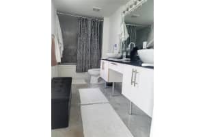 31 SE 5th St APT 1402, Miami, FL 33131, - MLS#A11904776