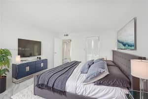 1000 Parkview Dr 811 Hallandale Beach, FL 33009 - MLS#A11904867