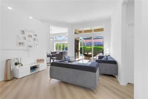 1102 Camellia Cir Weston, FL 33326 - MLS#A11904923