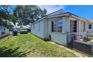 1209 N 17th Ct, Hollywood, FL 33020, Sold 12/03/25