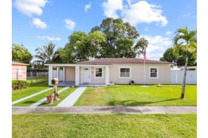 14761 Pierce St, Miami 14761 Pierce St, Miami